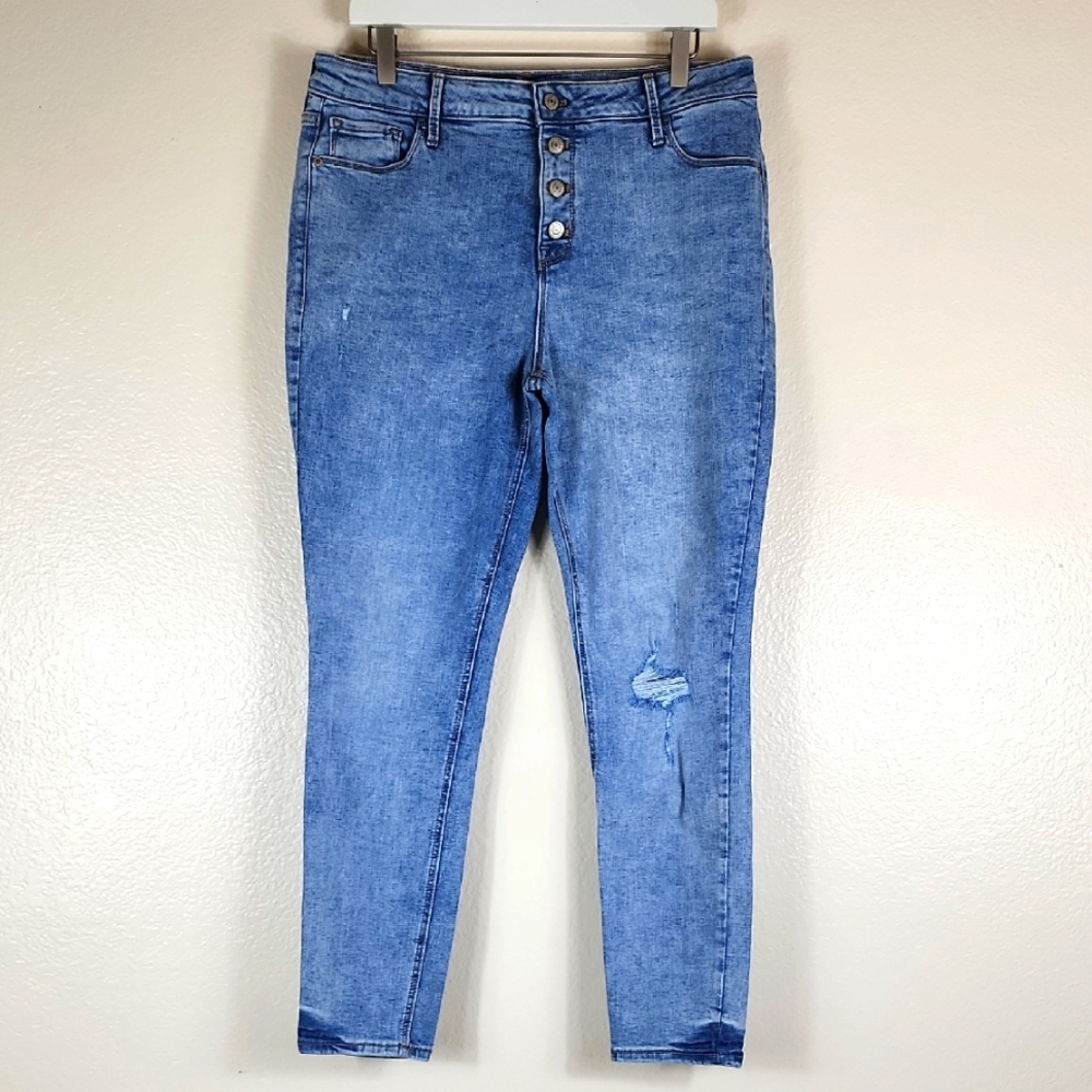 Old Navy Rockstar High Rise Distressed Light Blue Denim Jeans